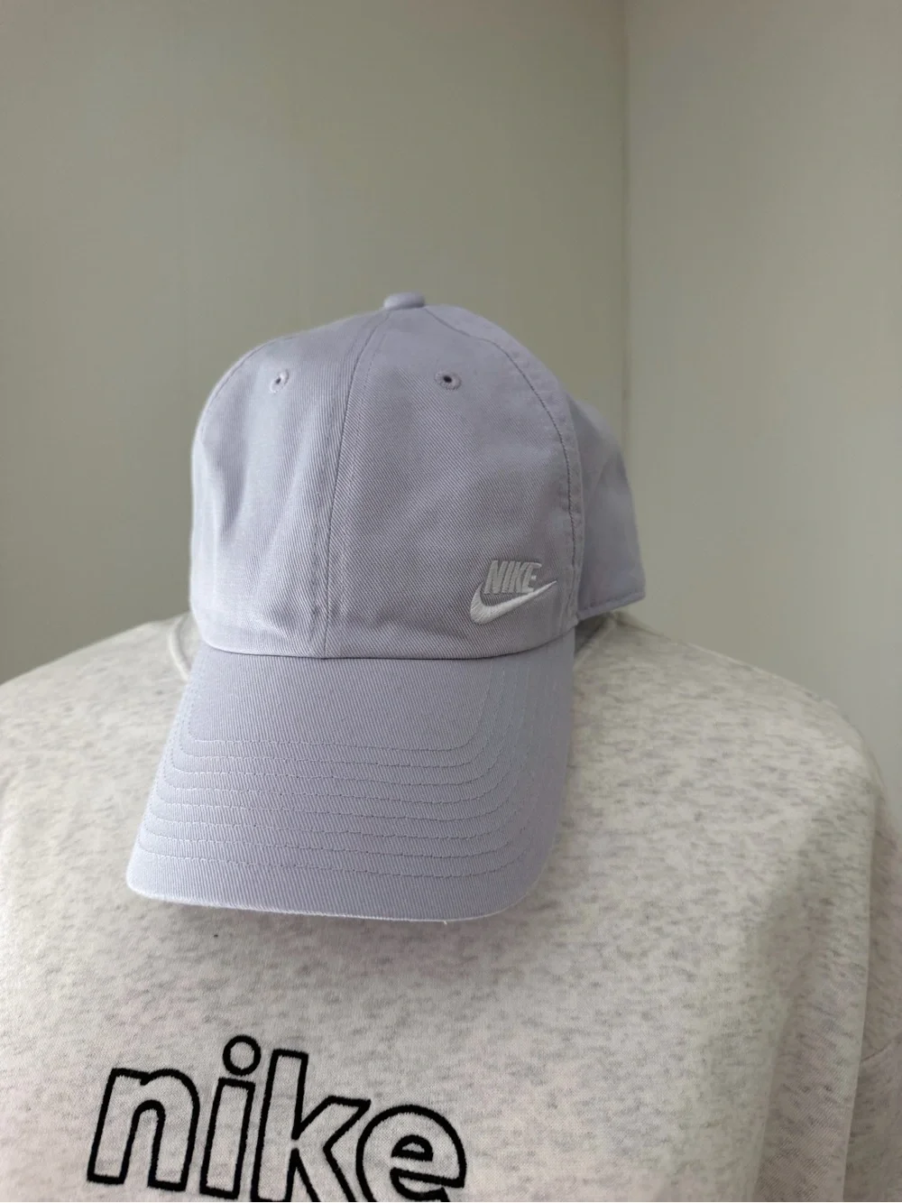Nike Men’s Light Lavender Baseball Cap